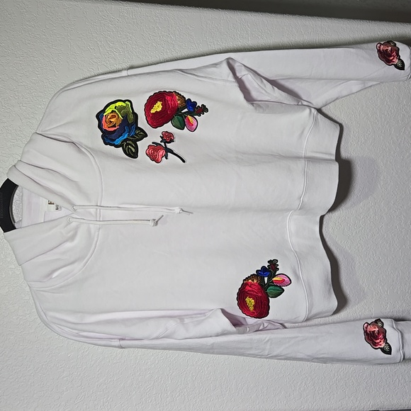 Beimar Tops - Embroidered Floral Patch Handmade Hoodie NWOT